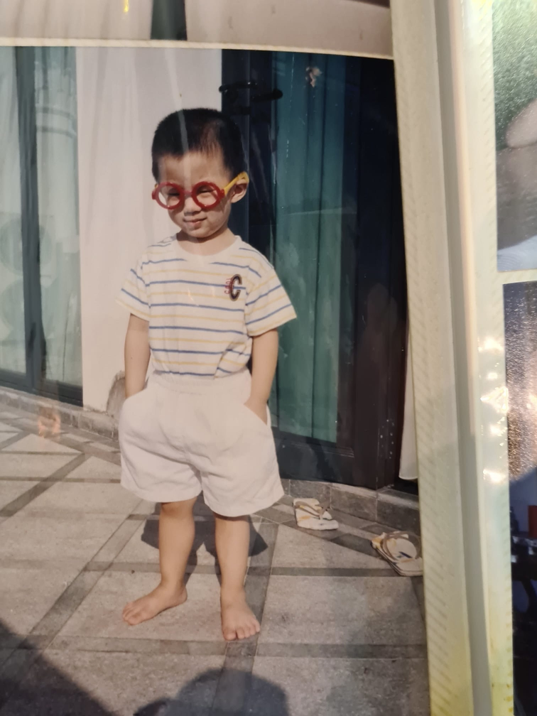 Ding Sng at 5 years old.